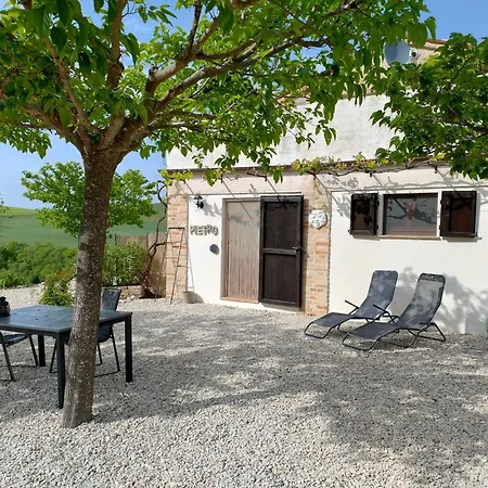 Rosa Nel Pozzo And Apartmán